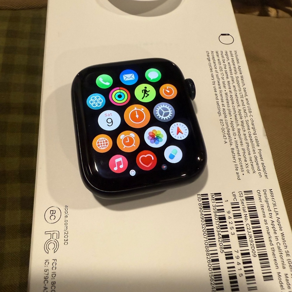 Apple Watch - Picture 2 of 7